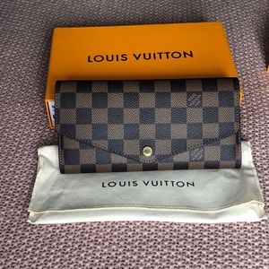 Louis Vuitton Sarah Wallet